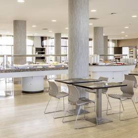 Lobby cafetería hotel ilunion islantilla hotel ilunion islantilla huelva Lobby cafetería hotel ilunion islantilla hotel ilunion islantilla huelva