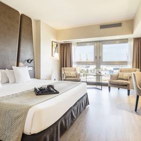 Habitación doble hotel ilunion málaga Habitación doble hotel ilunion málaga