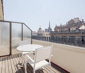 Doble superior con terraza Hotel ILUNION Almirante Barcelona Doble superior con terraza Hotel ILUNION Almirante Barcelona