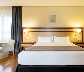 Habitaciones superiores Hotel ILUNION Pío XII Madrid Habitaciones superiores Hotel ILUNION Pío XII Madrid