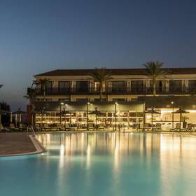 Piscina Hotel ILUNION Calas de Conil Conil de la Frontera Piscina Hotel ILUNION Calas de Conil Conil de la Frontera