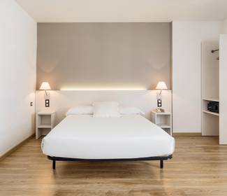 Habitación accesible Hotel ILUNION Valencia 3 Habitación accesible Hotel ILUNION Valencia 3
