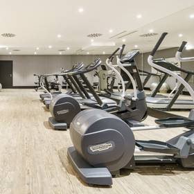 Gimnasio Hotel ILUNION Bilbao Gimnasio Hotel ILUNION Bilbao