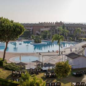 Piscina Aparthotel ILUNION Sancti Petri Cádiz Piscina Aparthotel ILUNION Sancti Petri Cádiz
