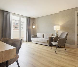 Habitación junior suite ( 2 adultos + 1 niño) Hotel ILUNION San Sebastián