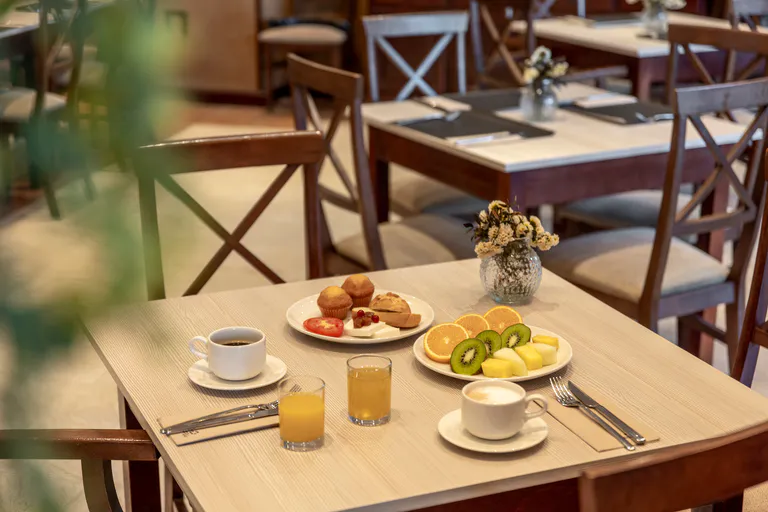 Link alla pagina dei servizi dell'hotel ILUNION Miramar