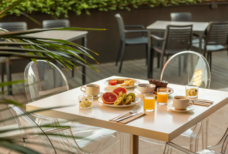 Link alla pagina dei servizi dell'hotel ILUNION Miramar